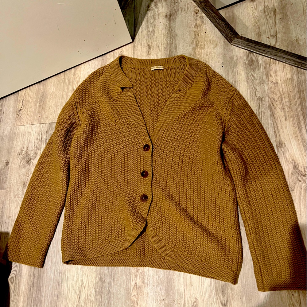Armand Diradourian sweater